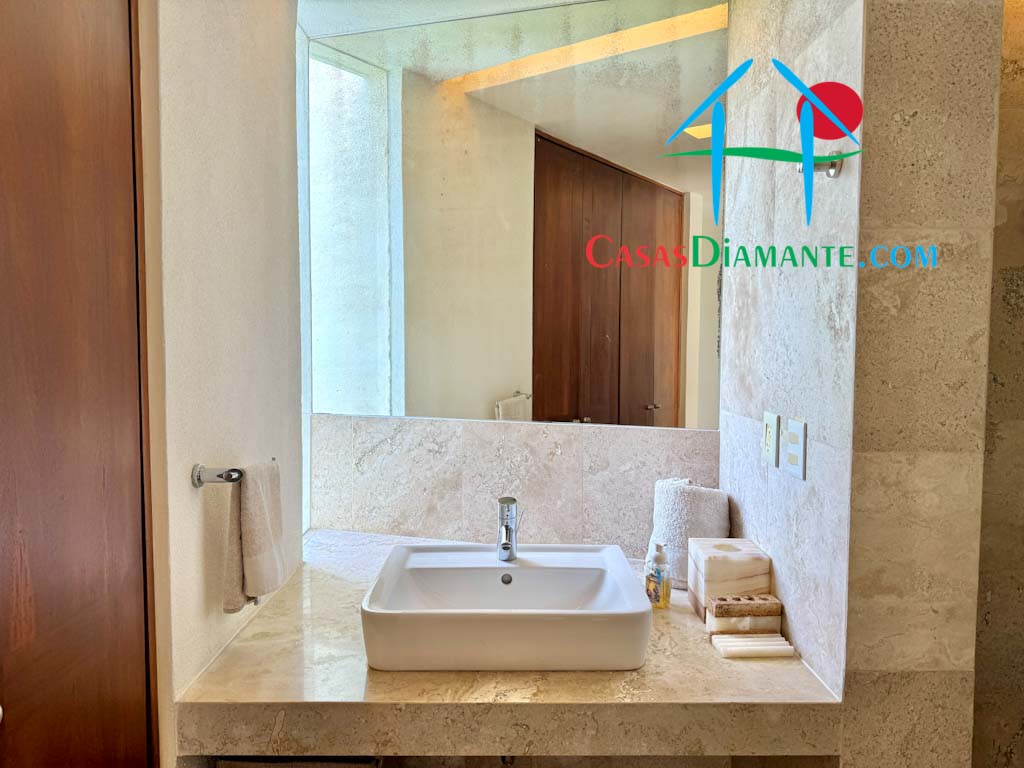 Real Diamante Villas Las Rocas PH 104 - Recámara tres 7